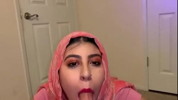 Arabian beauty doing blowjob...