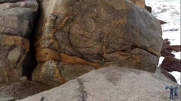 Levei a namorada na praia para ter uma linda vista, só não disse qual