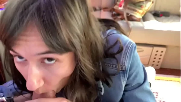 Spontaneous blowjob in Rolls-Royce ended with a huge mouth cumshot