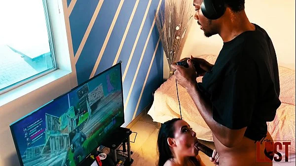 Fucknite Carmela Clutch Gets Stretched While She interrupts Stretch3x as he Plays Fortnite Morelust Role Play Preview