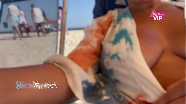 Conhecemos um novo amigo gostoso na praia do RJ e convidamos ele para nos visitar no hotel