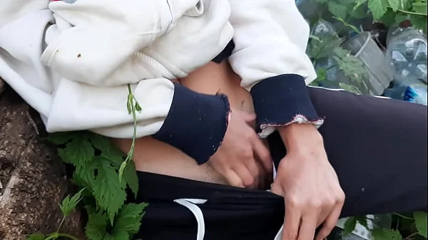 I'm in the village, masturbating wherever possible - Girls fly orgasm