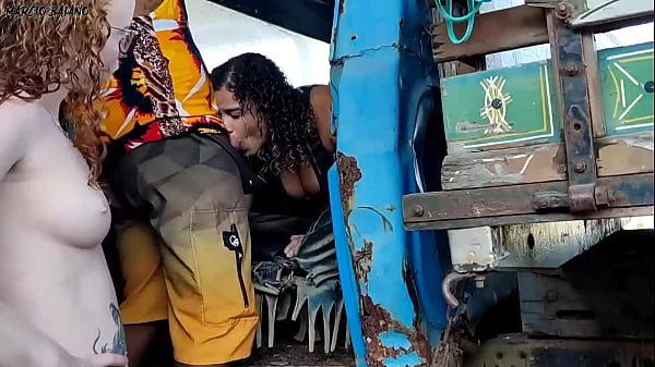 RECEBI DUAS GATAS QUERENDO COMPRA UM CAMINHAO FUDEMOS PRA CARALHO EM TROCA DE DESCONTO ESPECIAL