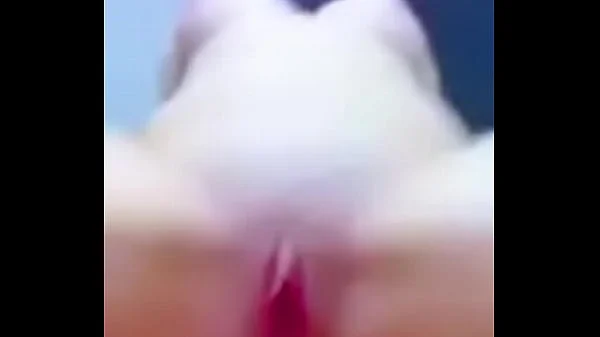 Un étranger me baise le cul dans les WC d'un bar