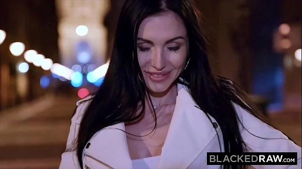 BLACKEDRAW BBC-thirsty hottie hooks up with stranger