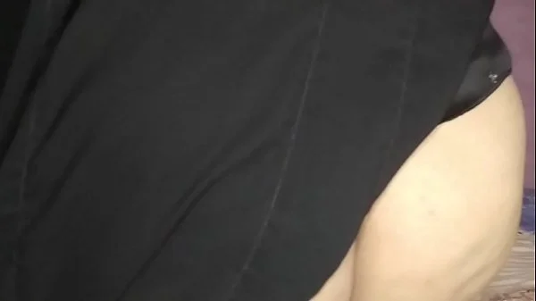 المنقبة تعرض جسمها الجميل& وتقول ايه  رايكم