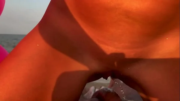 My public fucking on the beach, he came in my pussy and I pee on him
