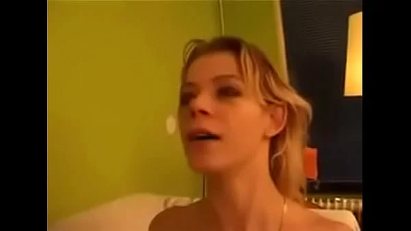 Handyman neukt Elena
