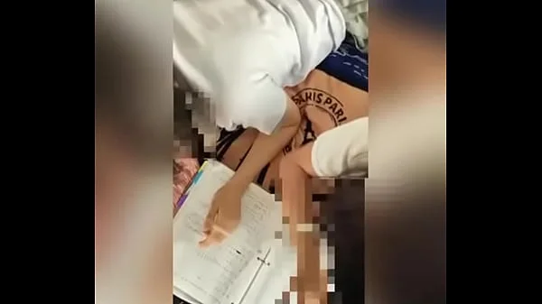 Cómo COGERTE a tu Media HERMANA Colegiala y a su AMIGA de la Escuela! Espiando a Dos Lesbianas Haciendo Tarea en el CUARTO! Trío Amateur con mi Hermana y su Amiga de la Escuela! Lesbianas Mexicanas #1