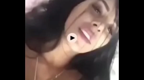 Ruby se masturbeaza