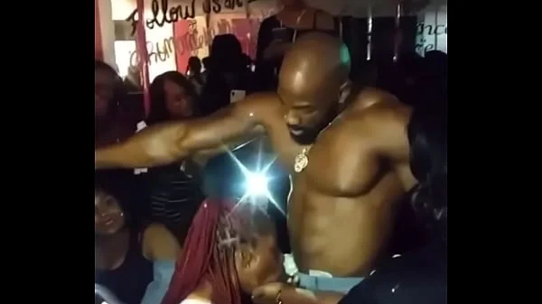 Thot giving brain at bachelorette party