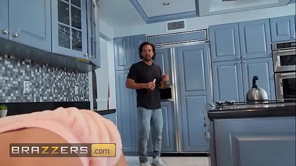 (Phoenix Marie) Gets Stuck In The Dishwasher (Johnny) Frees Her For A Price - Brazzers