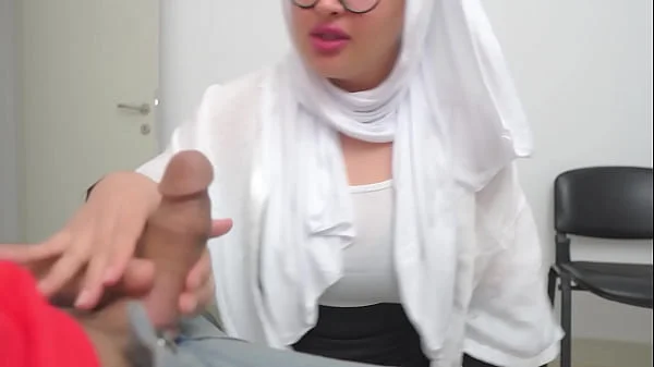 SHE IS SURPRISED ! Hijab girl caught me jerking off in Doctor's waiting room